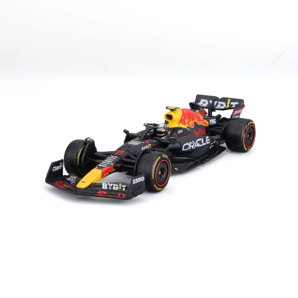 1:24 Formula 1  Red Bull RB18 (2022) Model with helmet and display case