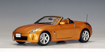 Nissan - 350Z Roadster - AUTOart - 1/18 - Autos Miniatures Tacot