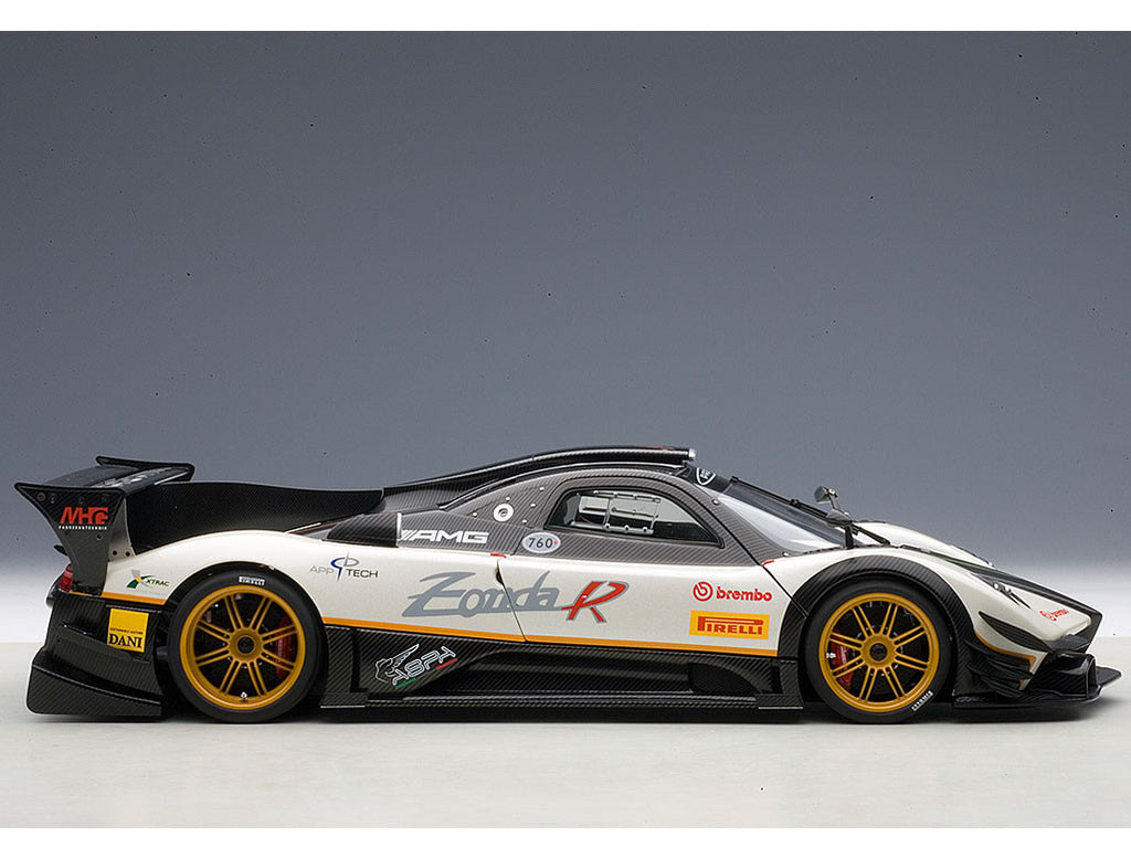 1:18 PAGANI ZONDA R EVOLUTION CARBON FIBRE WHITE